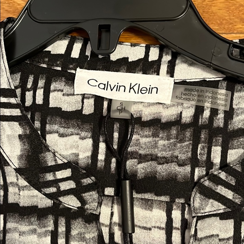 Never Worn Calvin Klein Button Down Blouse - image 3